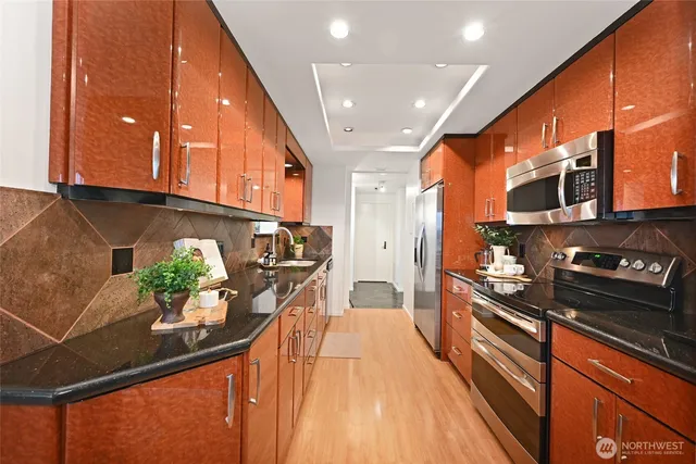 $678,000 | 1301 Spring Street, Unit 10F, Seattle, WA 98104