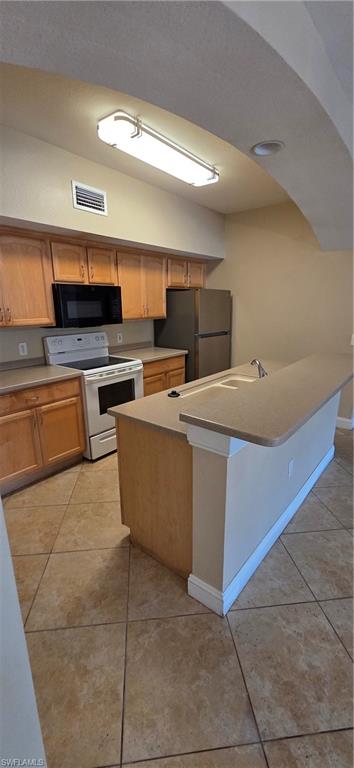 7940 Preserve Circle, Unit 927 Naples, FL 34119 - Photo 2 of 14