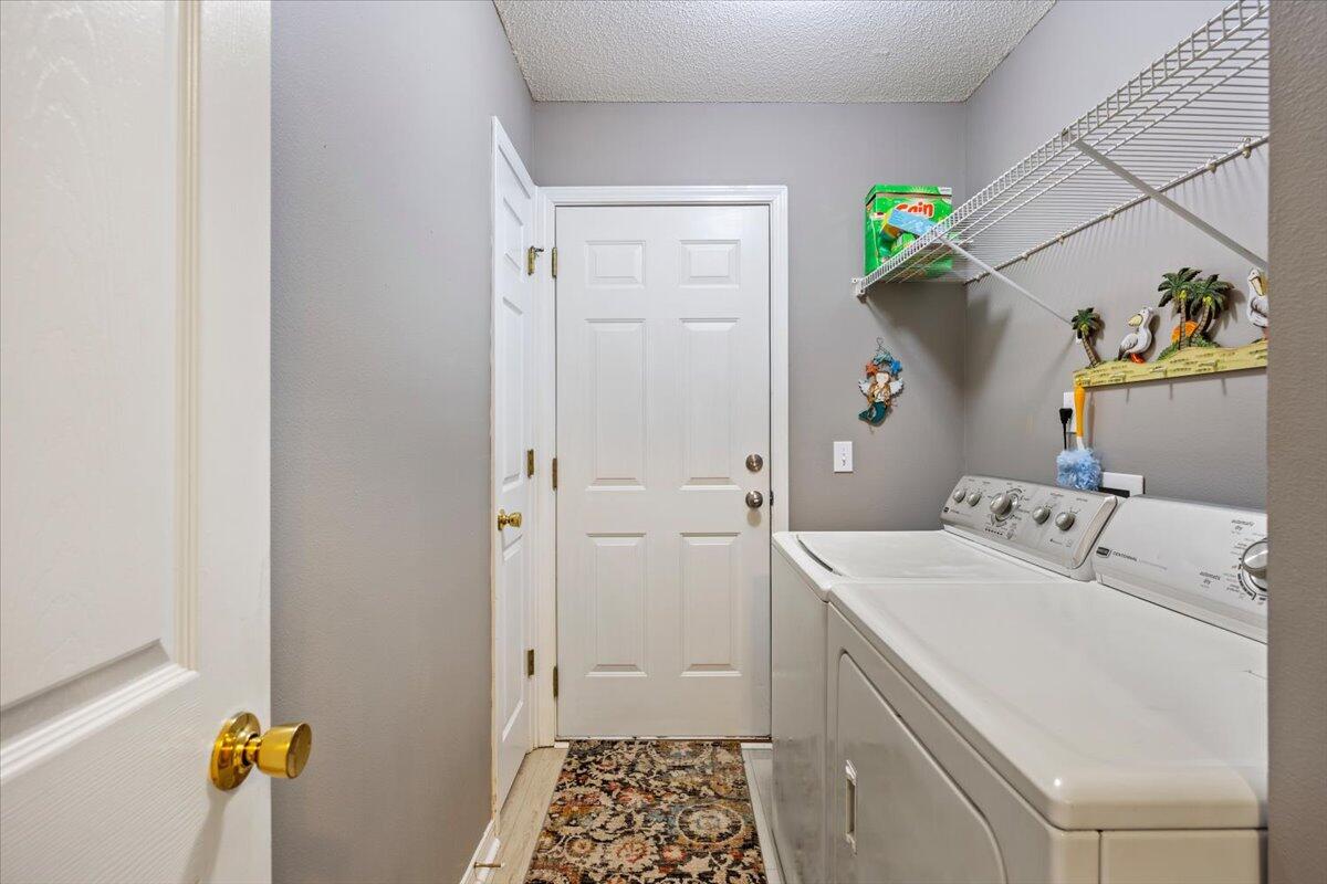 7666 Chablis Circle Navarre, FL 32566 - Photo 17 of 20