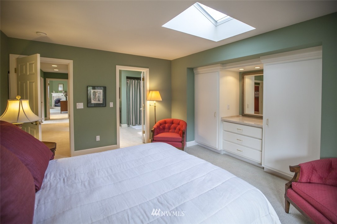 346 Bayside Road Bellingham, WA 98225 - Photo 17 of 25 a bedroom with bed and window