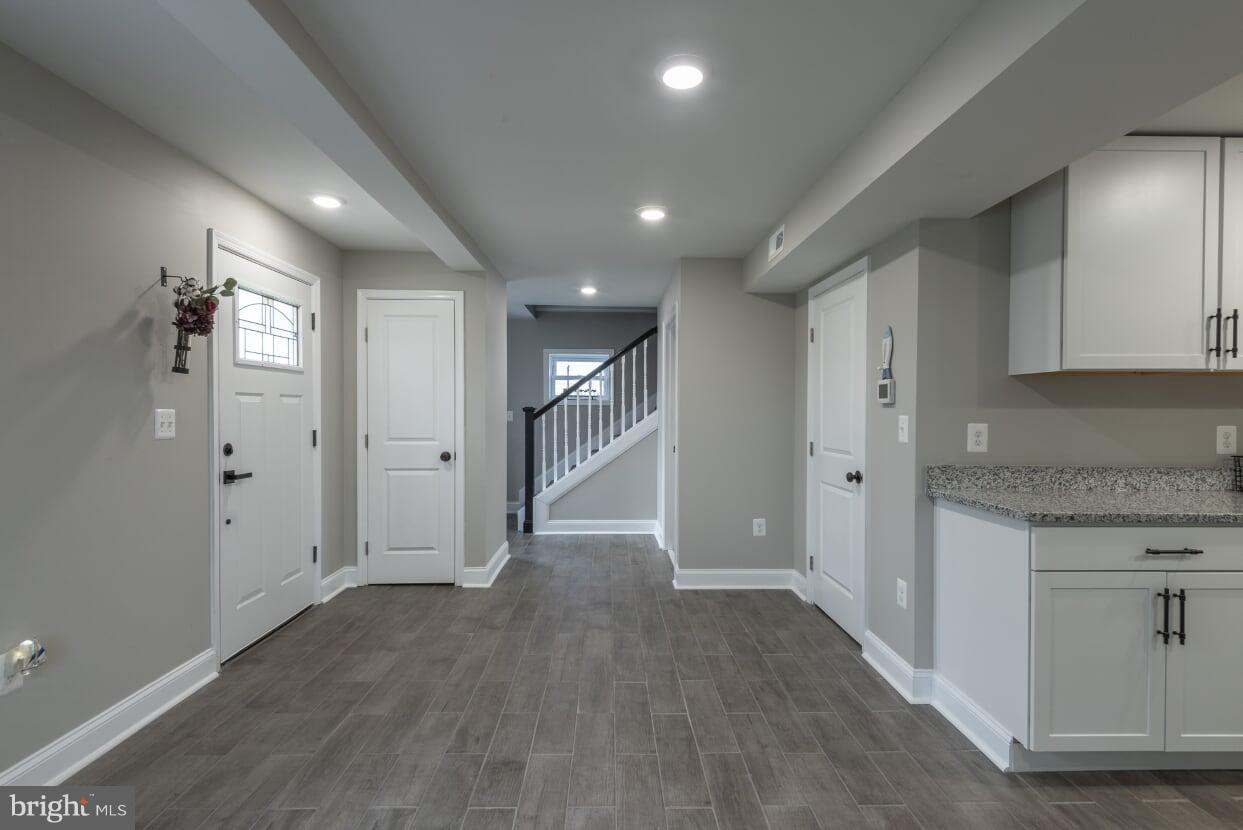 3619 Sollers Point Road Baltimore, MD 21222 - Photo 12 of 34
