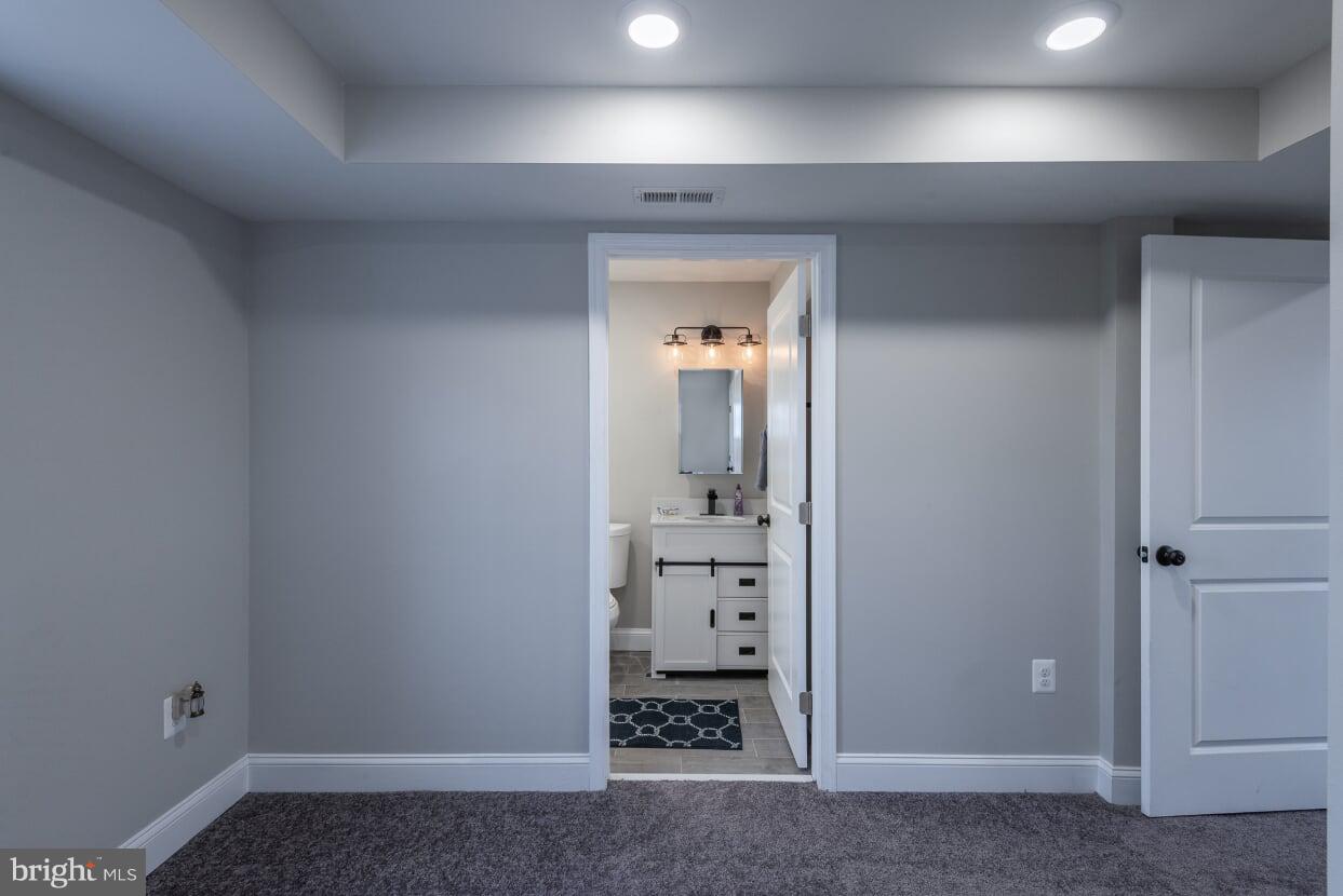 3619 Sollers Point Road Baltimore, MD 21222 - Photo 18 of 34
