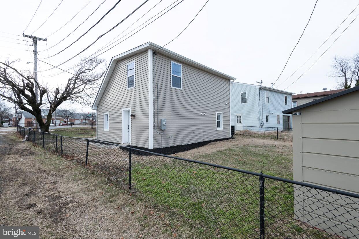3619 Sollers Point Road Baltimore, MD 21222 - Photo 7 of 34