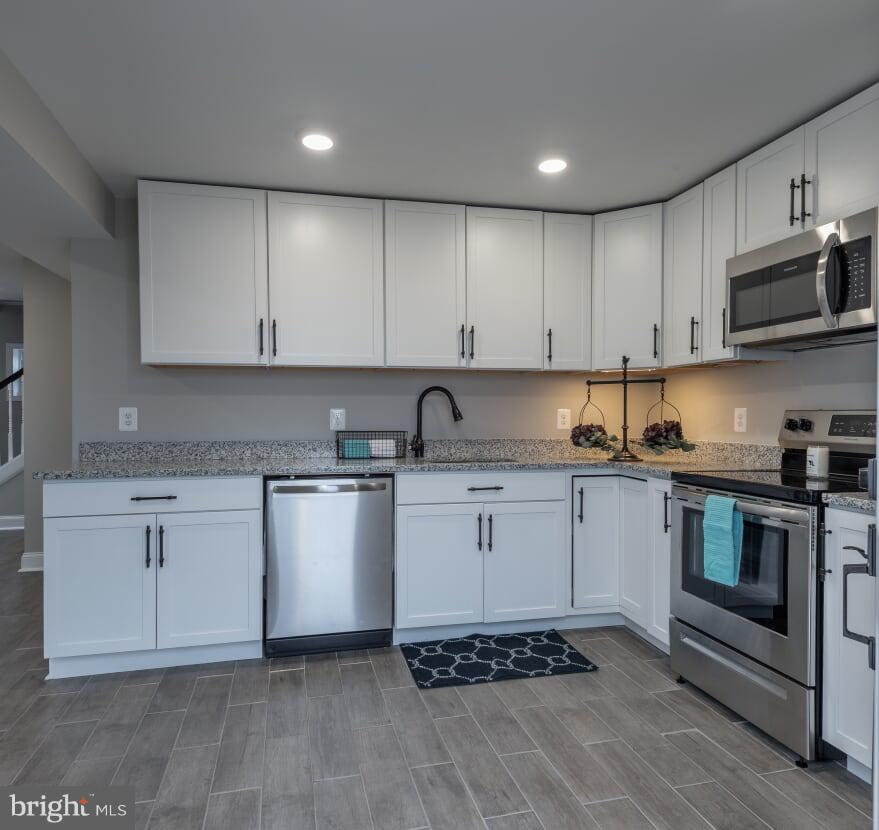 3619 Sollers Point Road Baltimore, MD 21222 - Photo 9 of 34