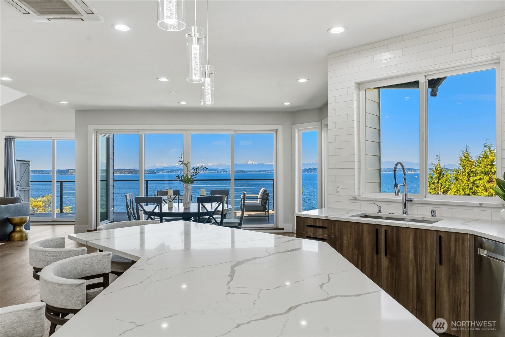 6029 Atlas Place Southwest Seattle, WA 98136 - Photo 15 of 35