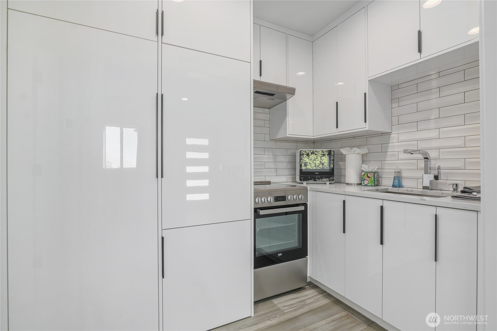 6029 Atlas Place Southwest Seattle, WA 98136 - Photo 32 of 35