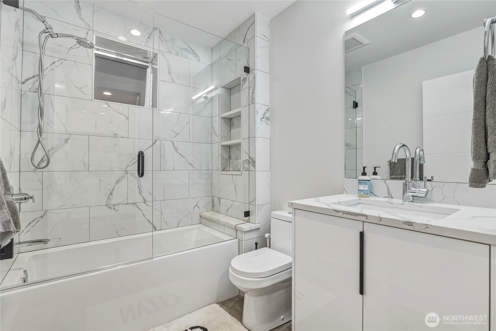 6029 Atlas Place Southwest Seattle, WA 98136 - Photo 33 of 35