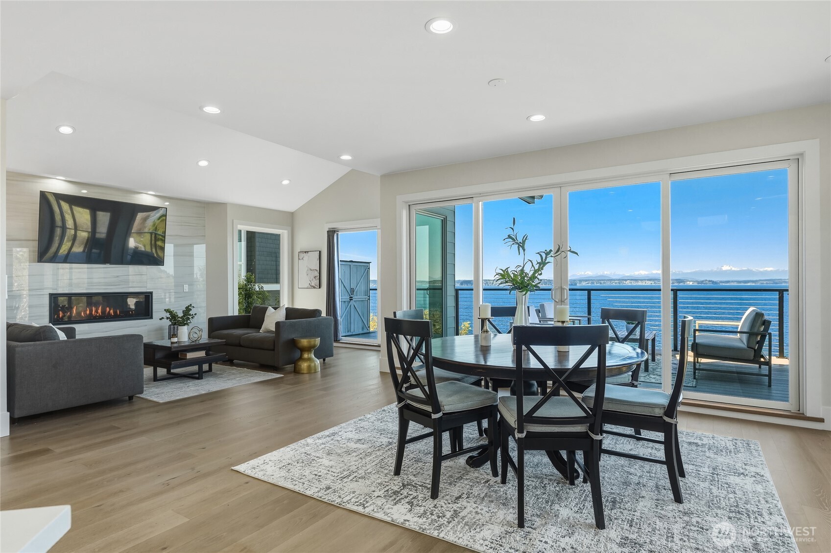 6029 Atlas Place Southwest Seattle, WA 98136 - Photo 8 of 35