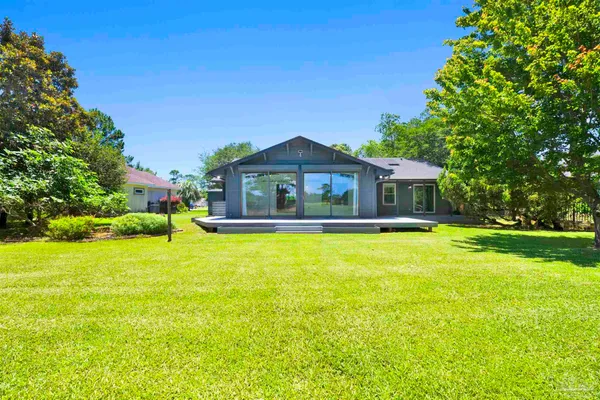 $458,900 | 25 Arapaho Drive, Pensacola, FL 32507