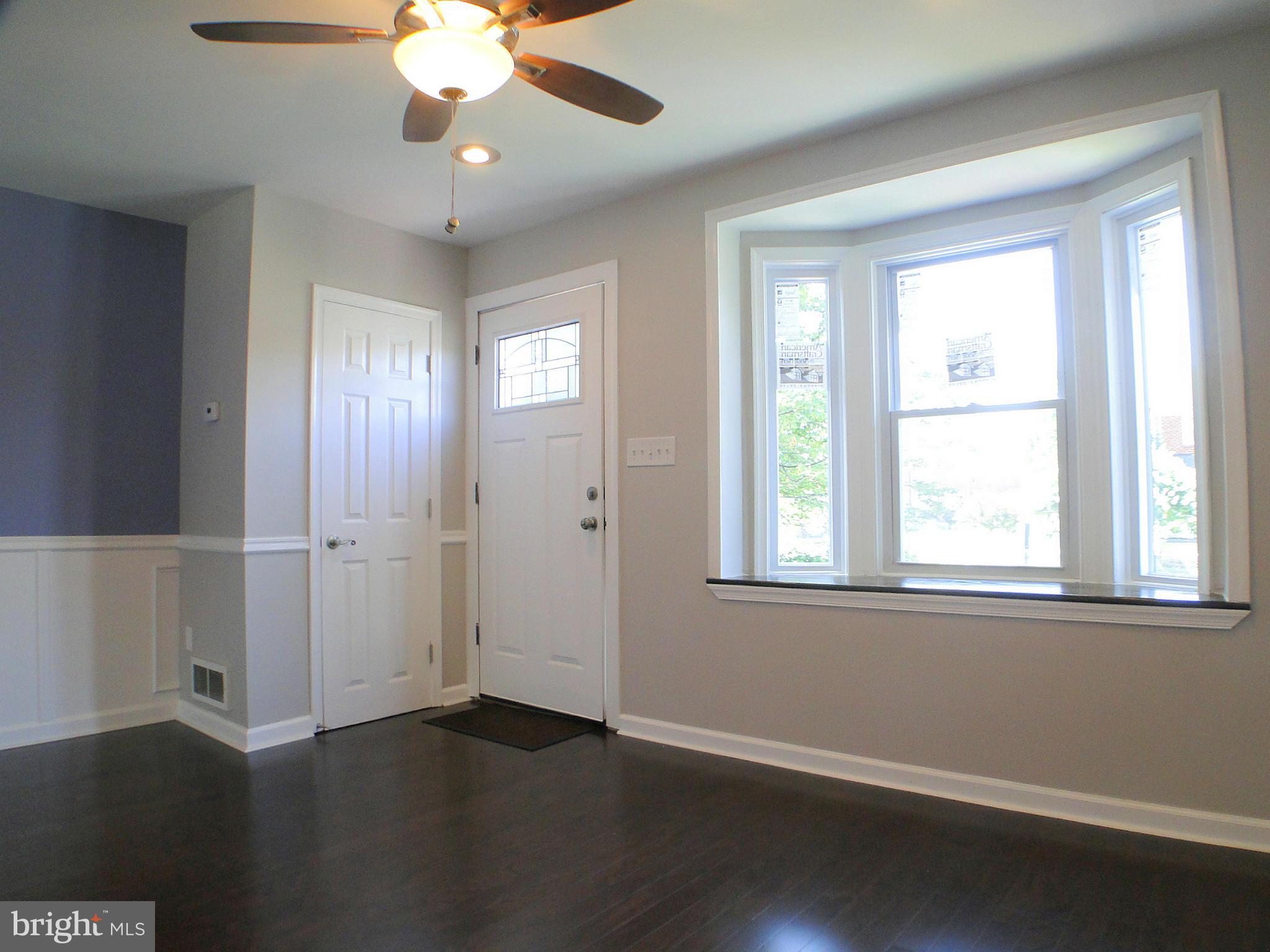 8554 Kavanagh Road Baltimore, MD 21222 - Photo 4 of 28 Living Room