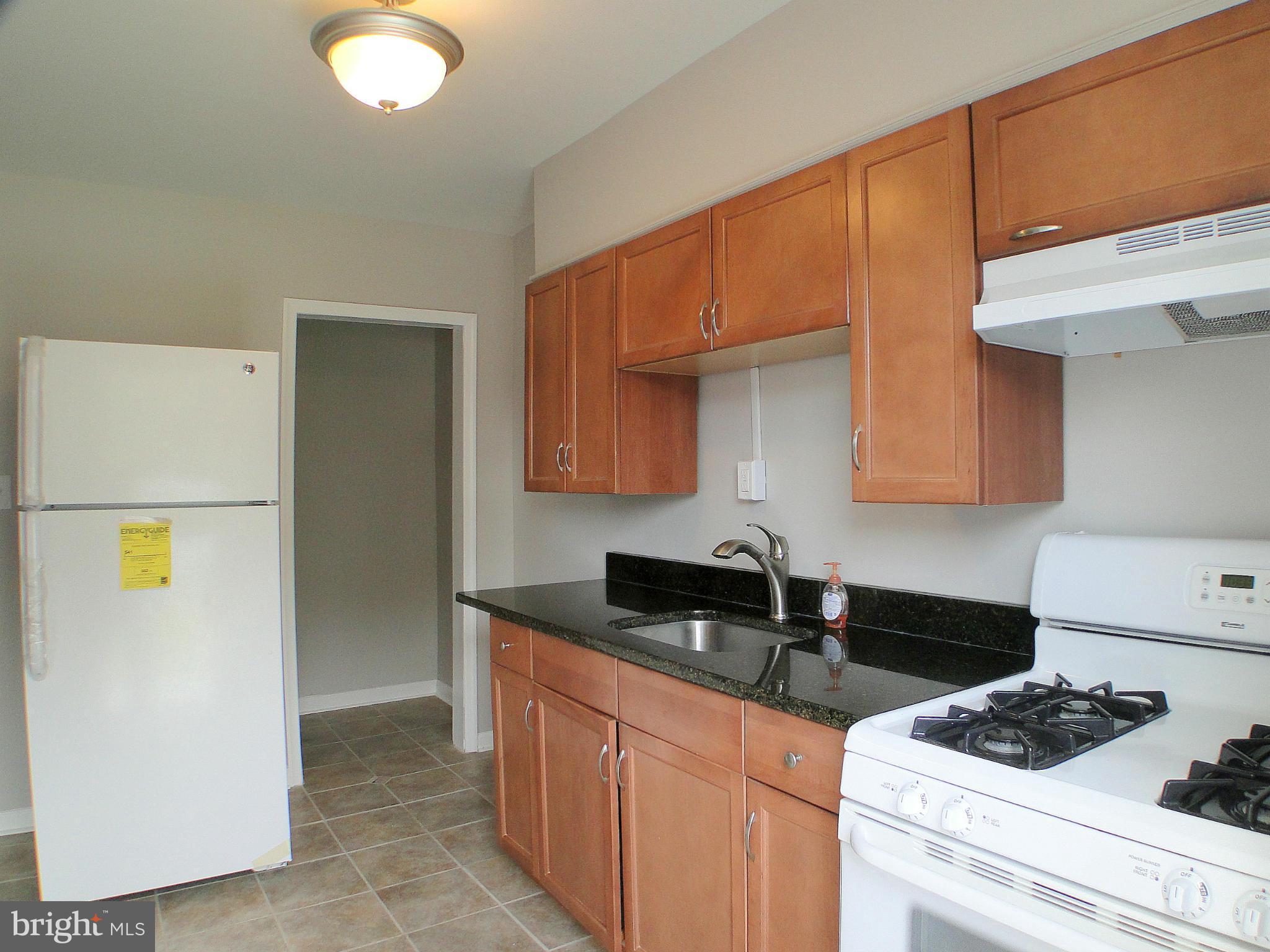 8554 Kavanagh Road Baltimore, MD 21222 - Photo 8 of 28 Kitchen