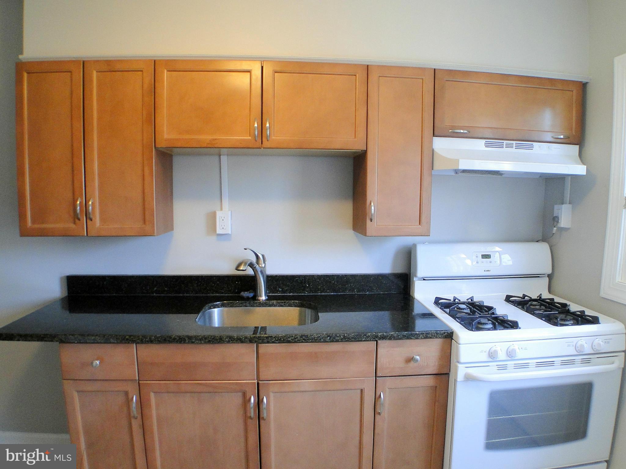 8554 Kavanagh Road Baltimore, MD 21222 - Photo 9 of 28 Kitchen
