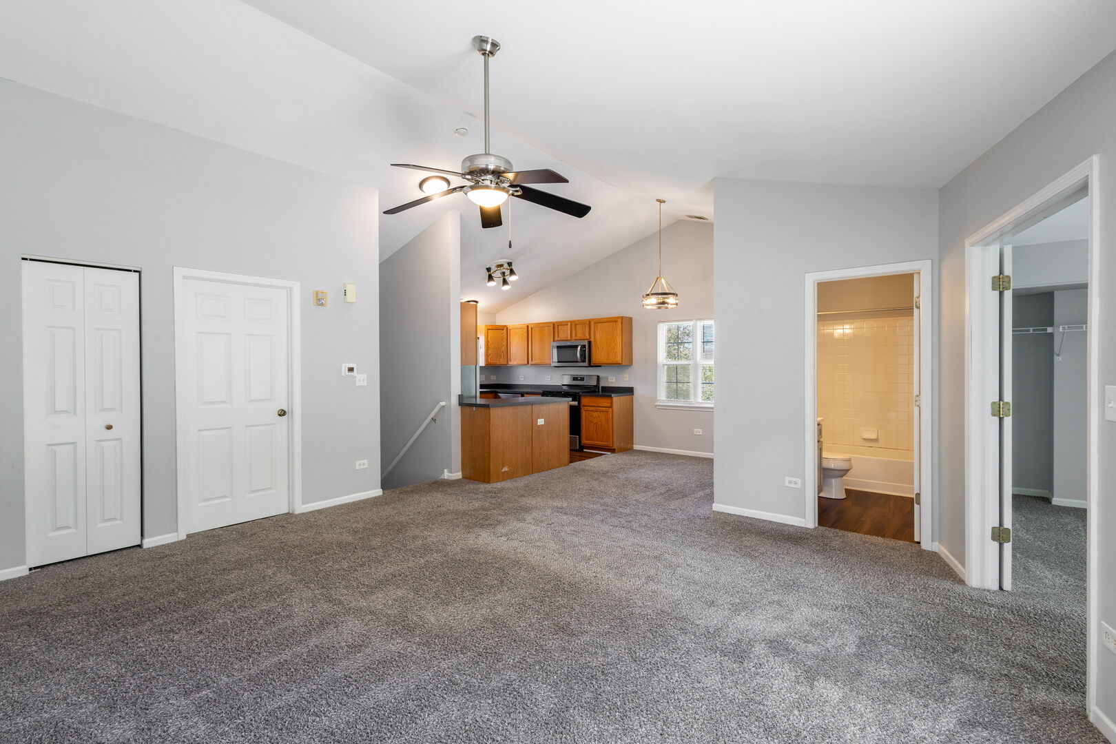 2827 Rutland Circle, Unit 204 Naperville, IL 60564 - Photo 6 of 17