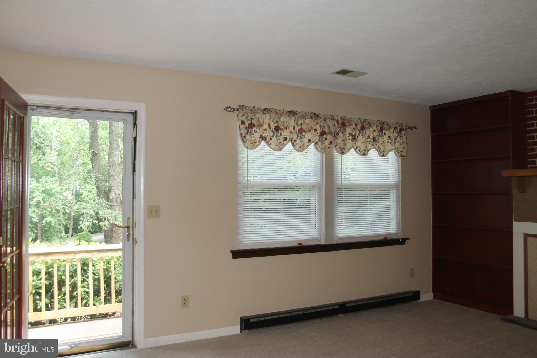 15138 Ryland Chapel Road Rixeyville, VA 22737 - Photo 4 of 22 Living Room