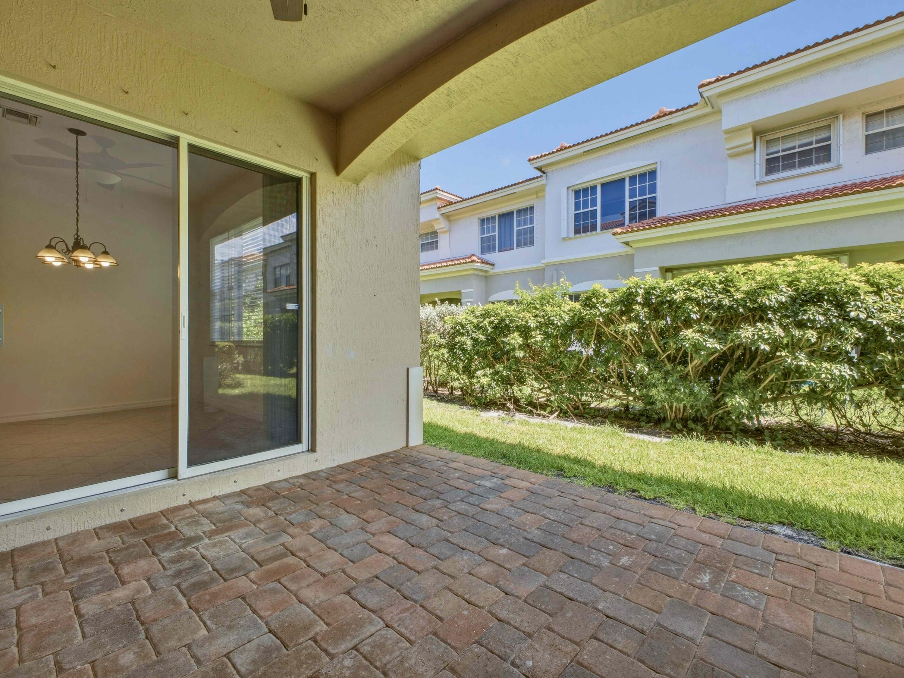 119 Lancaster Road Boynton Beach, FL 33426 - Photo 41 of 57 Rear Porch