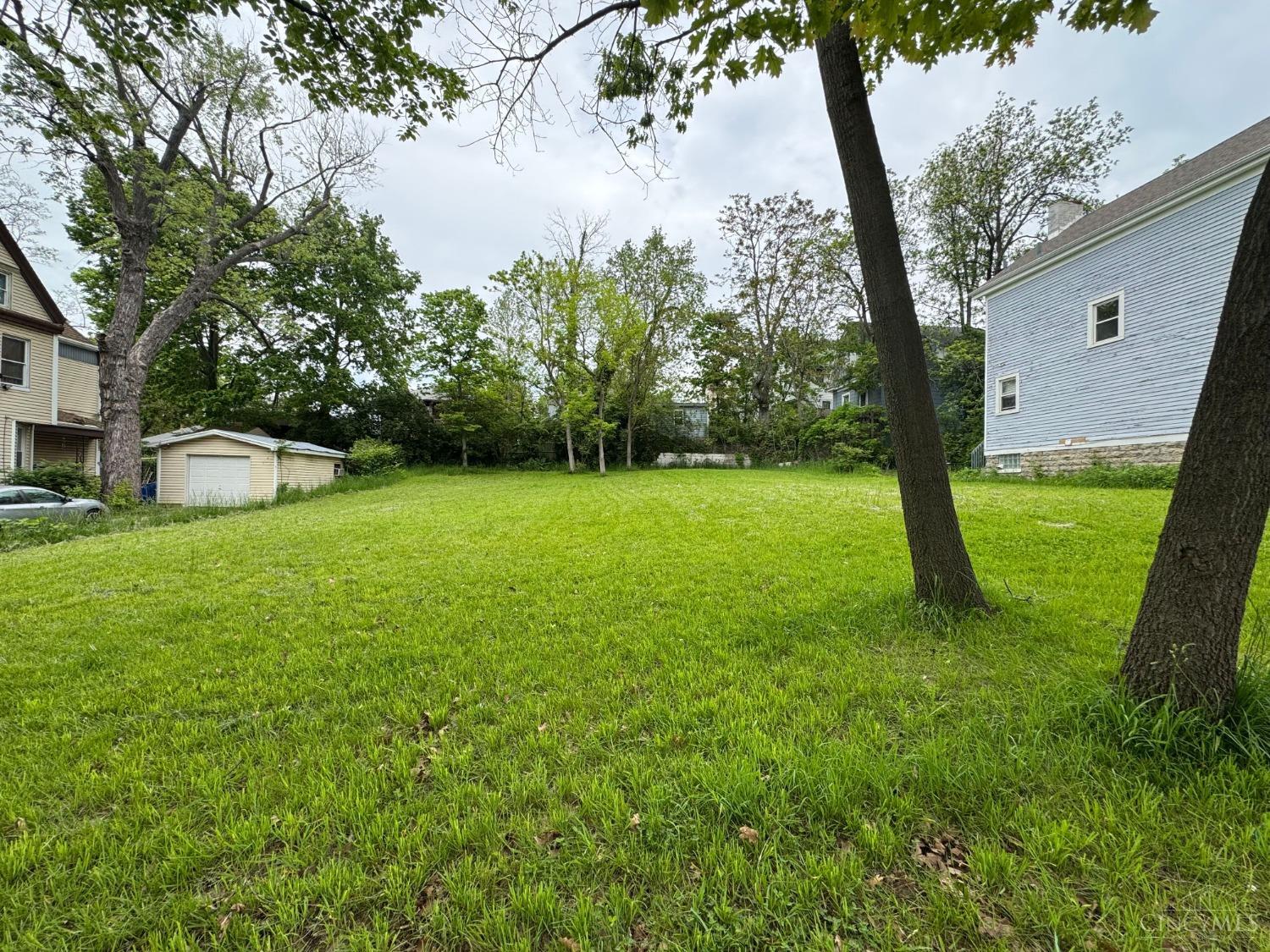 610 Riddle Road Cincinnati, OH 45220 - Photo 3 of 3 Gallery Image 3