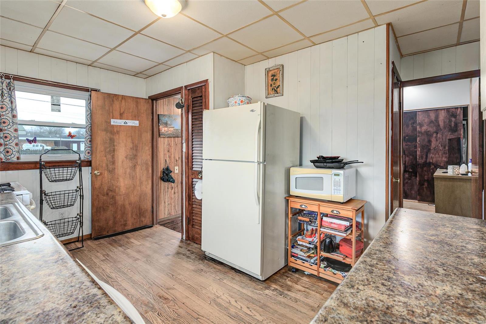 910 Madison Street Gillespie, IL 62033 - Photo 15 of 26 Gallery Image 15