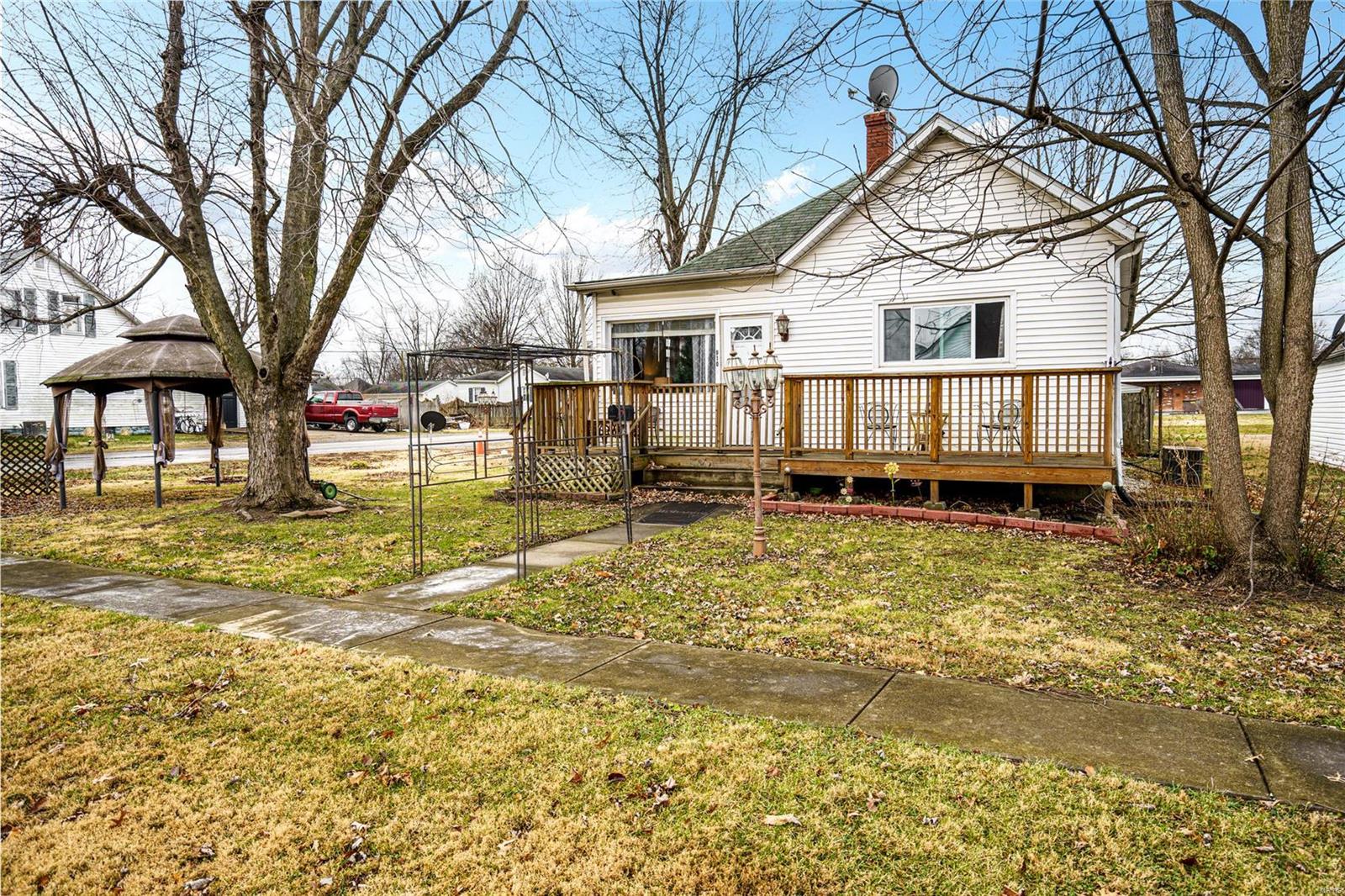 910 Madison Street Gillespie, IL 62033 - Photo 21 of 26 Gallery Image 21