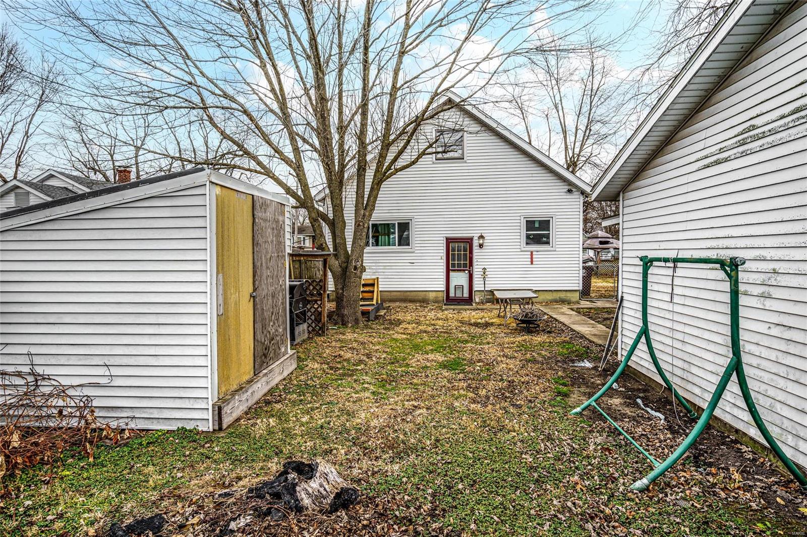 910 Madison Street Gillespie, IL 62033 - Photo 25 of 26 Gallery Image 25