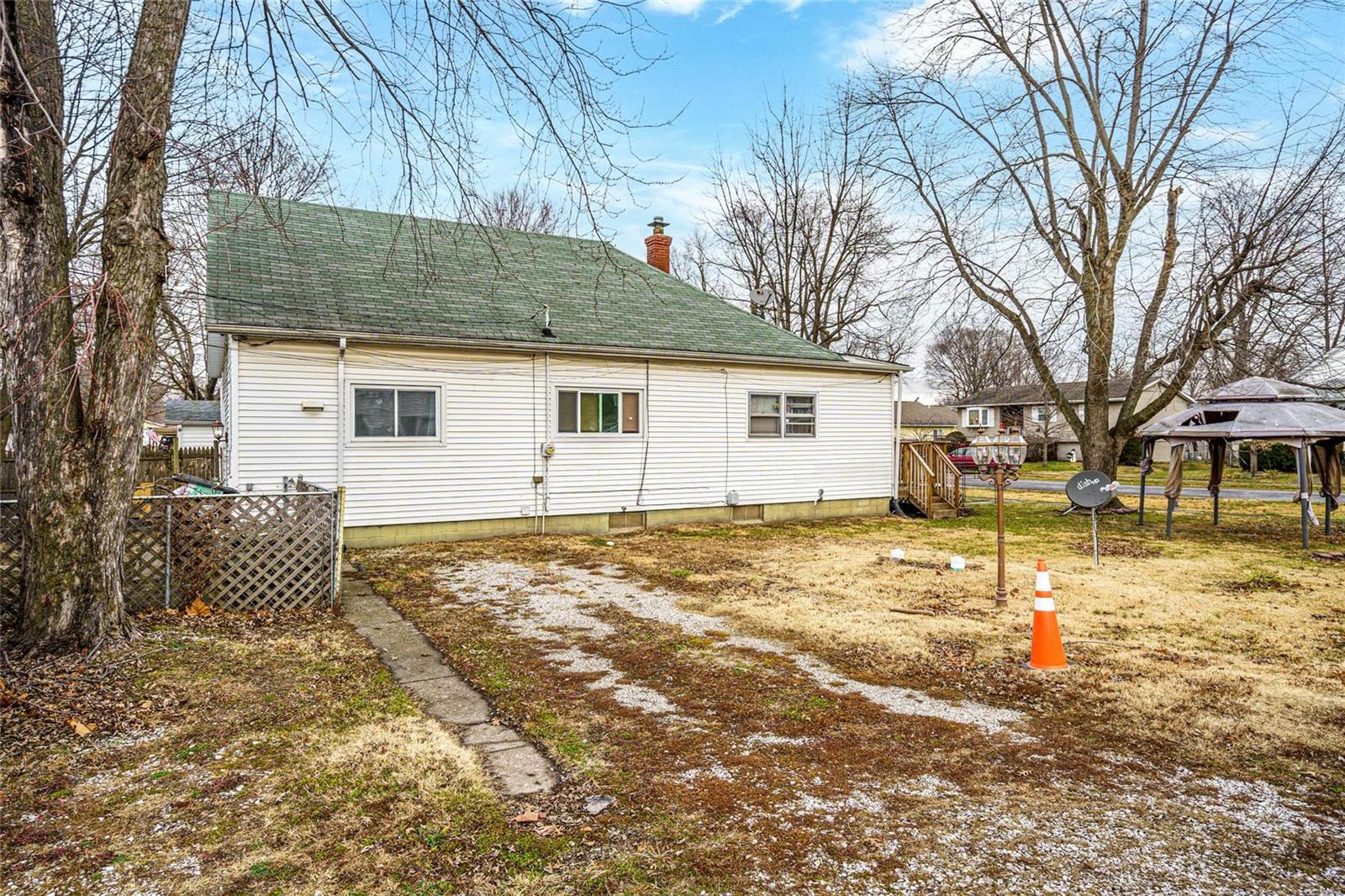 910 Madison Street Gillespie, IL 62033 - Photo 26 of 26 Gallery Image 26