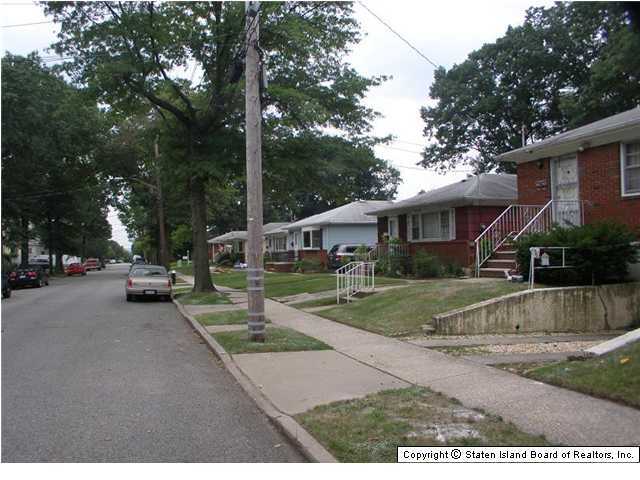 46 Chelsea Street Staten Island, NY 10307 - Photo 2 of 8 Additional Photo