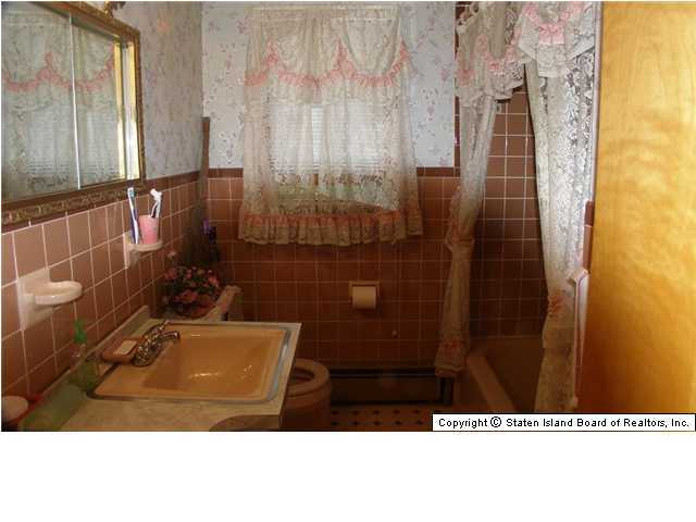 46 Chelsea Street Staten Island, NY 10307 - Photo 7 of 8 Additional Photo