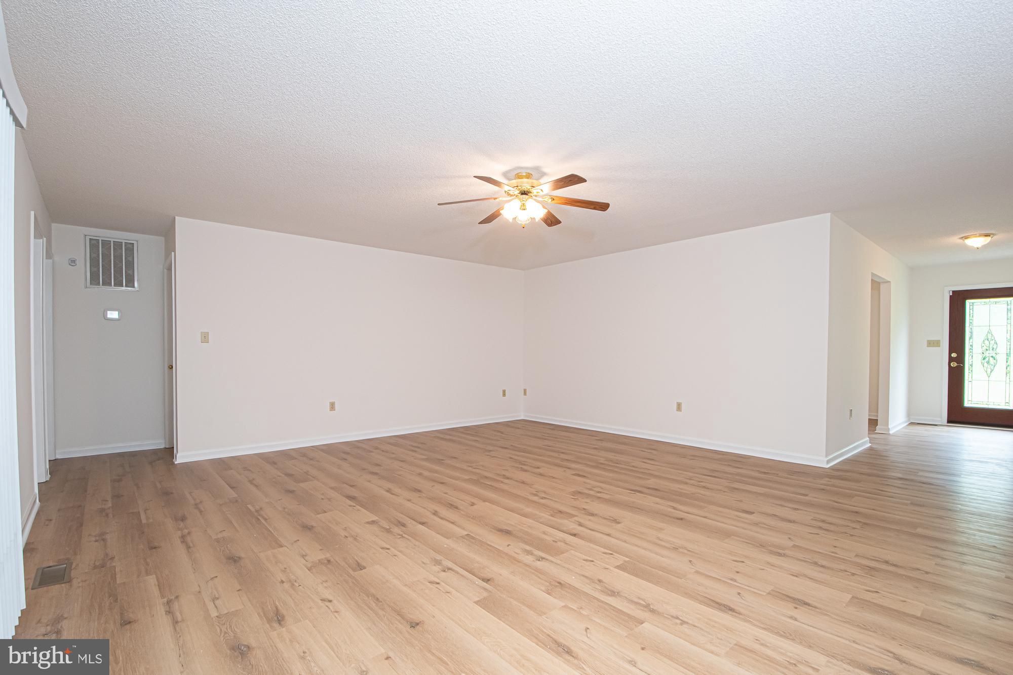 1001 North Timber Ridge Road Cross Junction, VA 22625 - Photo 5 of 69 Familyroom
