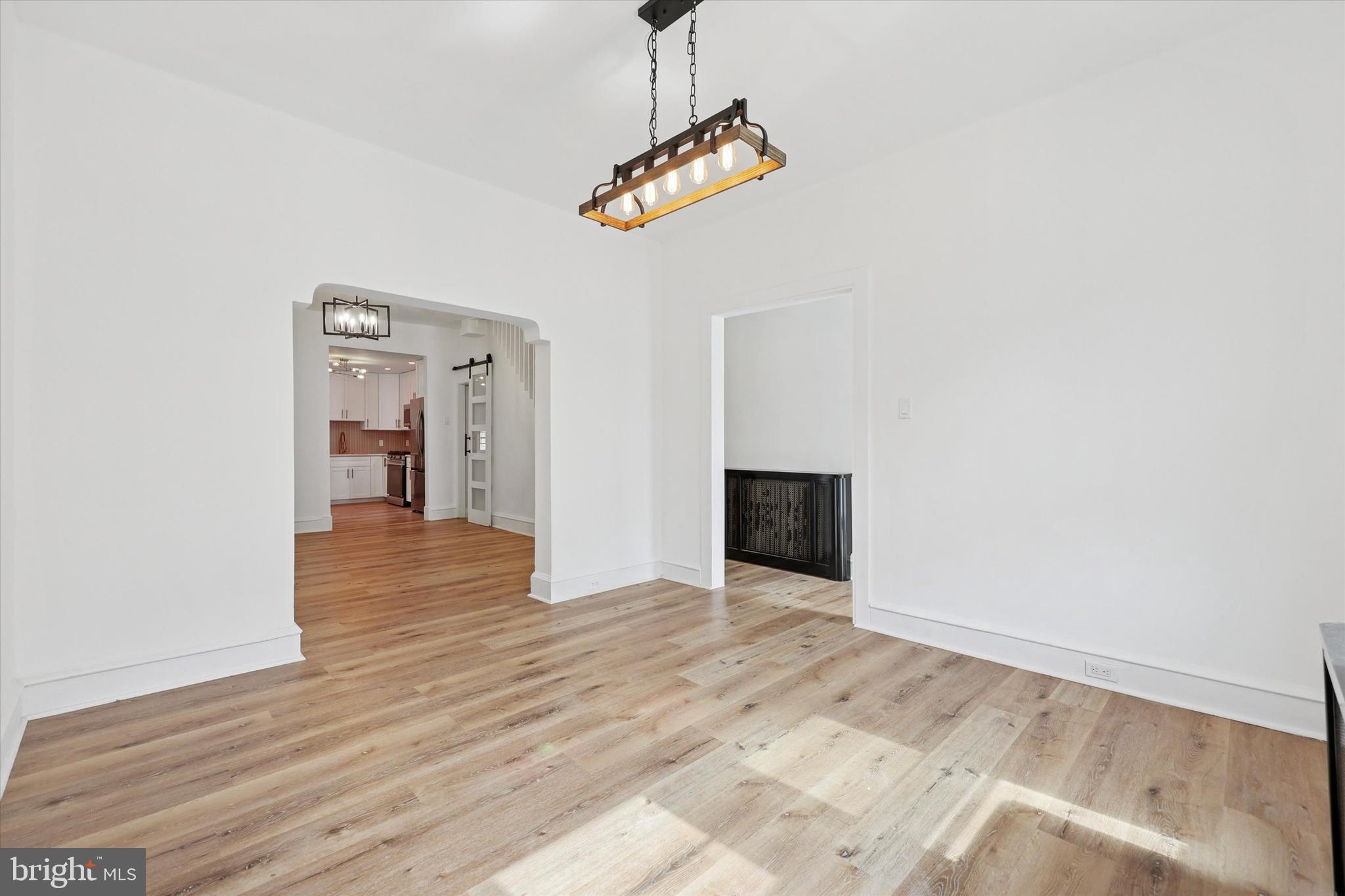 123 Ripka Street Philadelphia, PA 19127 - Photo 3 of 25