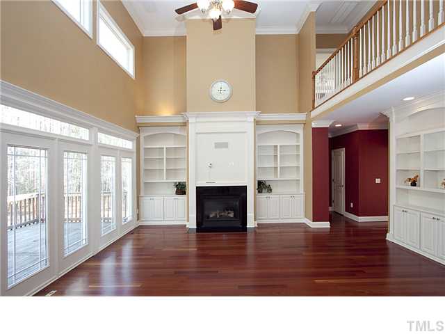 3212 Signature Lane Raleigh, NC 27606 - Photo 3 of 12 Gallery Image 3