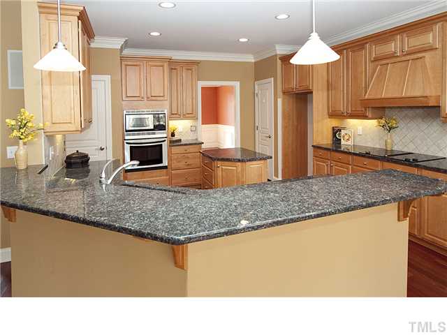 3212 Signature Lane Raleigh, NC 27606 - Photo 6 of 12 Gallery Image 6