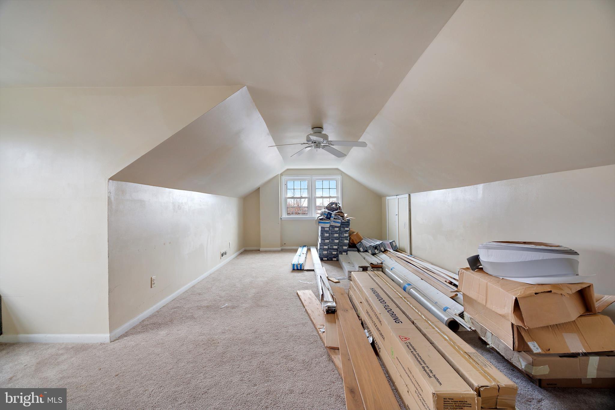 5401 Kenmont Road Oxon Hill, MD 20745 - Photo 23 of 39 a very nice looking room with a big room