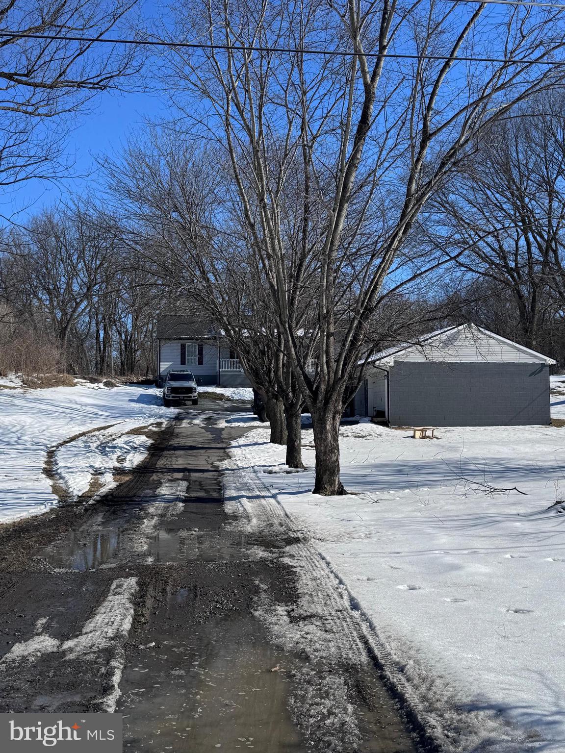 608 Stubbs Road Kearneysville, WV 25430 - Photo 2 of 16