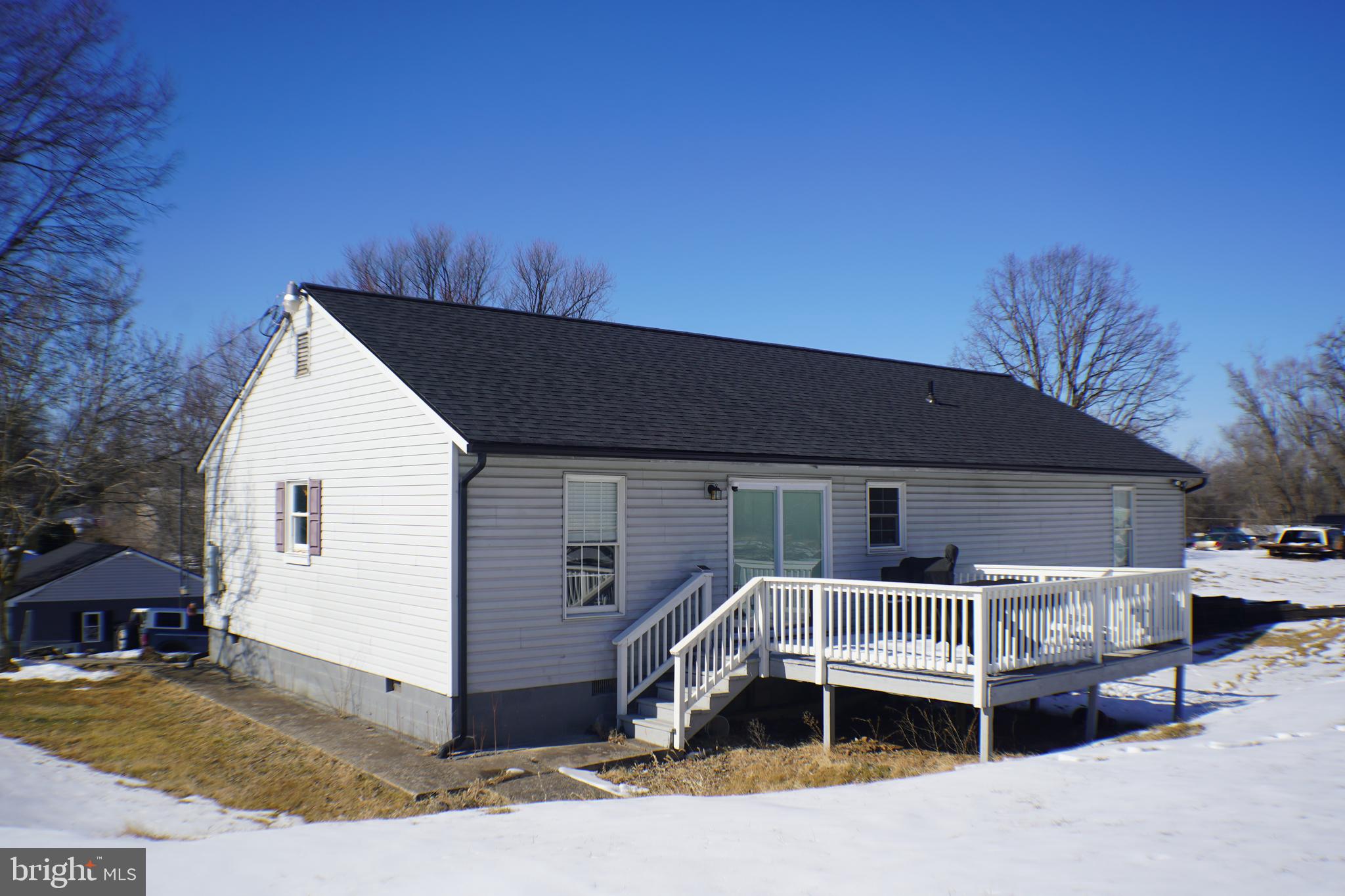 608 Stubbs Road Kearneysville, WV 25430 - Photo 3 of 16