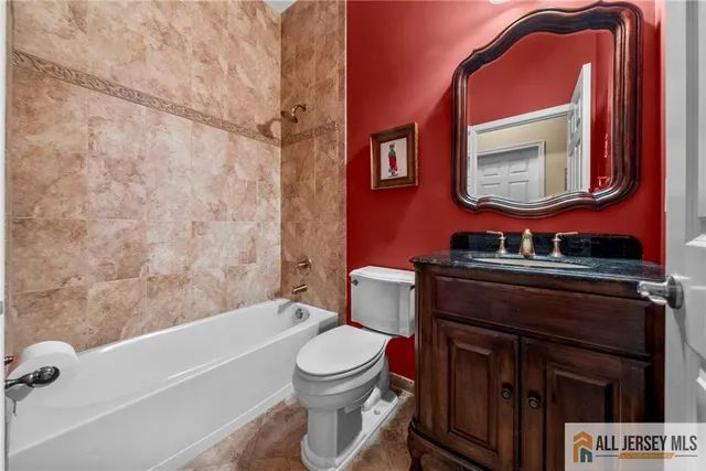 $875,000 | 6 Edgemere Drive, Kendall Park, NJ 08824