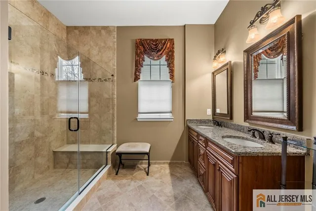 $875,000 | 6 Edgemere Drive, Kendall Park, NJ 08824