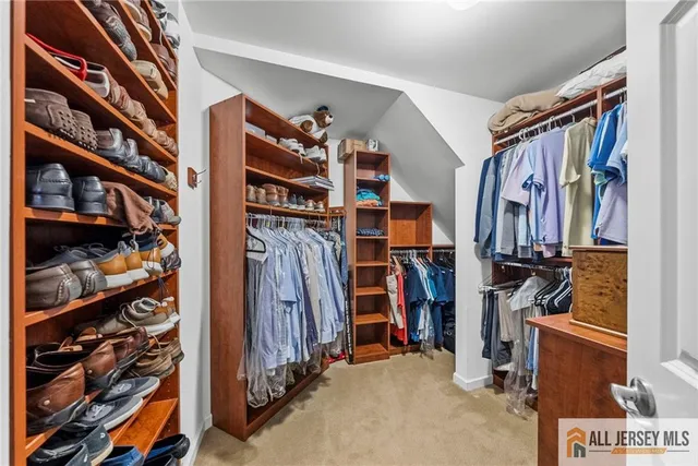 $875,000 | 6 Edgemere Drive, Kendall Park, NJ 08824