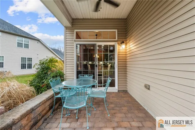 $875,000 | 6 Edgemere Drive, Kendall Park, NJ 08824