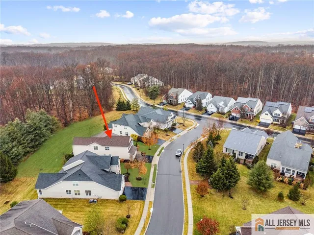 $875,000 | 6 Edgemere Drive, Kendall Park, NJ 08824