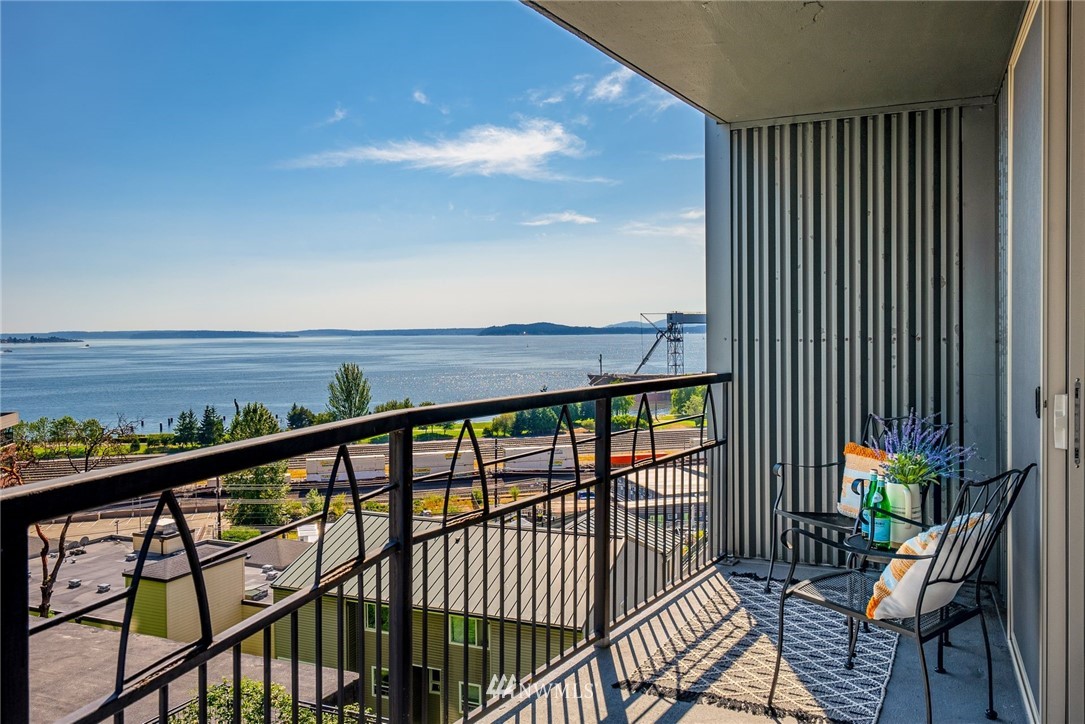 507 West Mercer Street, Unit 603 Seattle, WA 98119 - Photo 3 of 21 a view of city from balcony