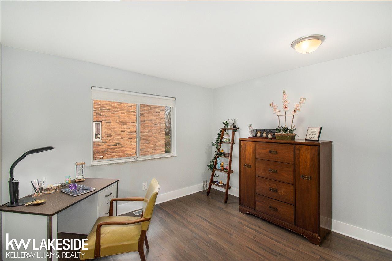 29612 Hoover Road Warren, MI 48093 - Photo 22 of 30
