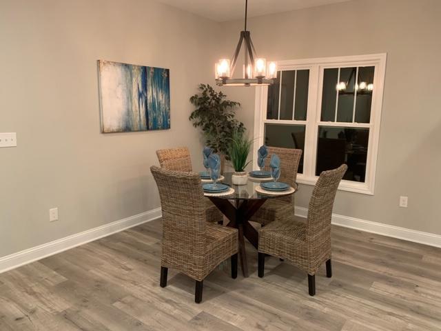 4257 Daugherty Road Salem, VA 24153 - Photo 9 of 37 a dining room with furniture and window