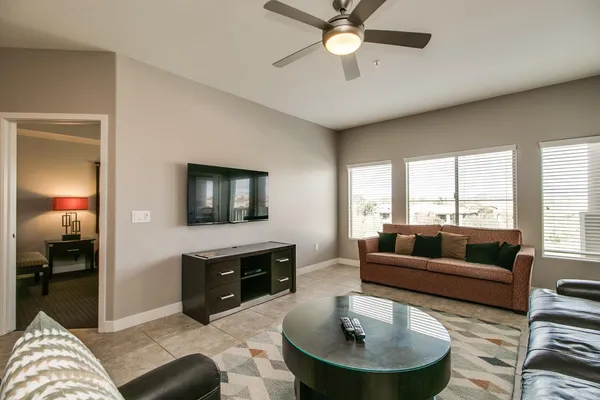 $2,400 | 5450 East Deer Valley Drive, Unit 4173, Phoenix, AZ 85054