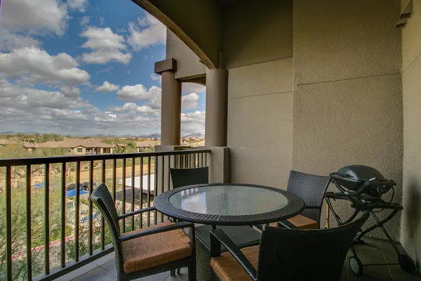 $2,400 | 5450 East Deer Valley Drive, Unit 4173, Phoenix, AZ 85054