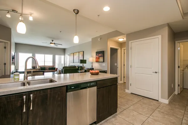$2,400 | 5450 East Deer Valley Drive, Unit 4173, Phoenix, AZ 85054