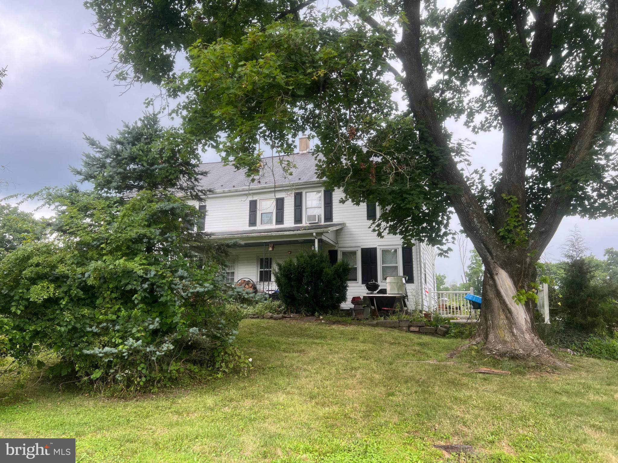 1685 State Road Coopersburg, PA 18036 - Photo 2 of 10 Front view tenant side
