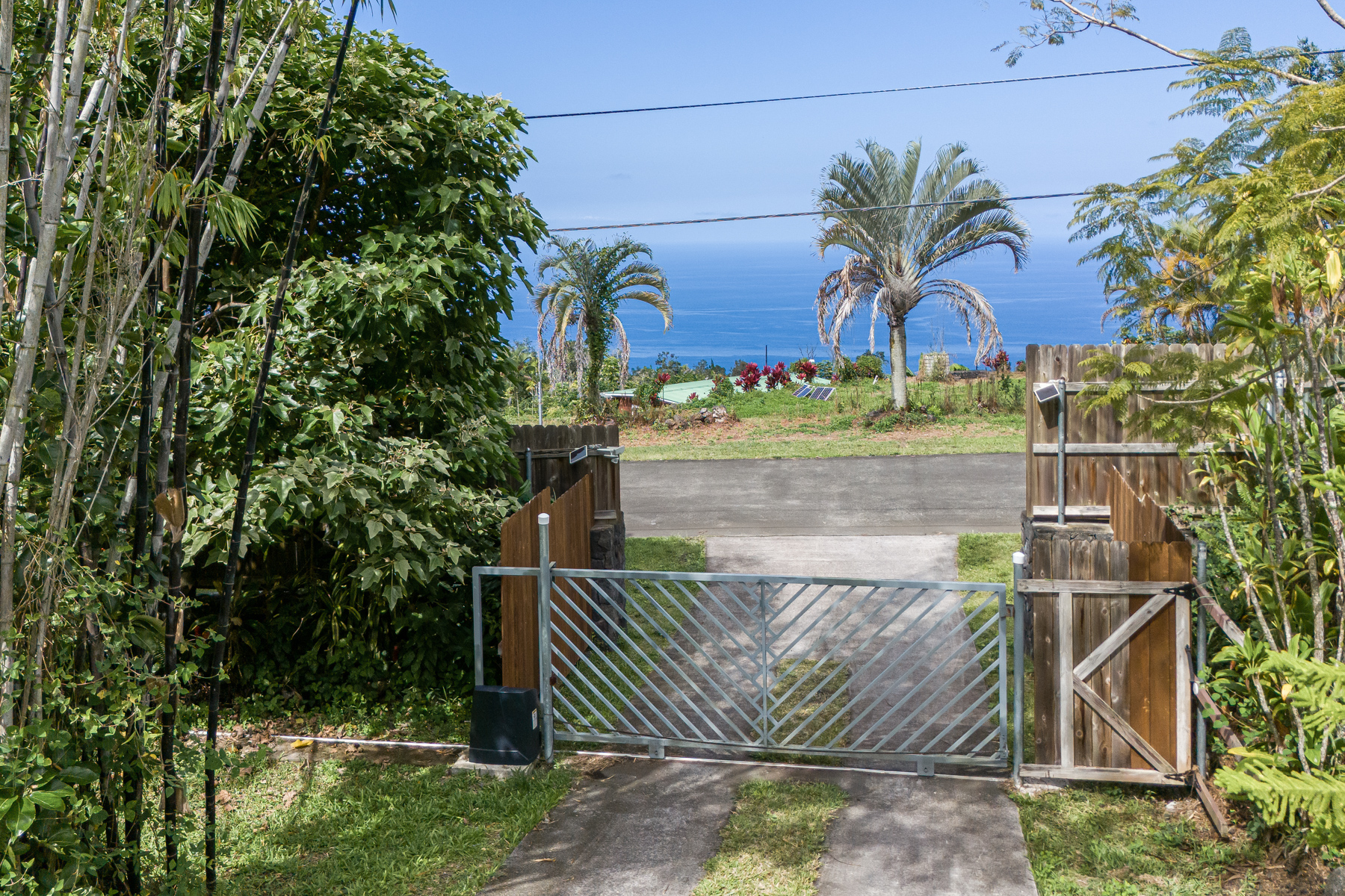 87-2500 Luana Way Captain Cook, HI 96704 - Photo 26 of 30 an outdoor view of garden