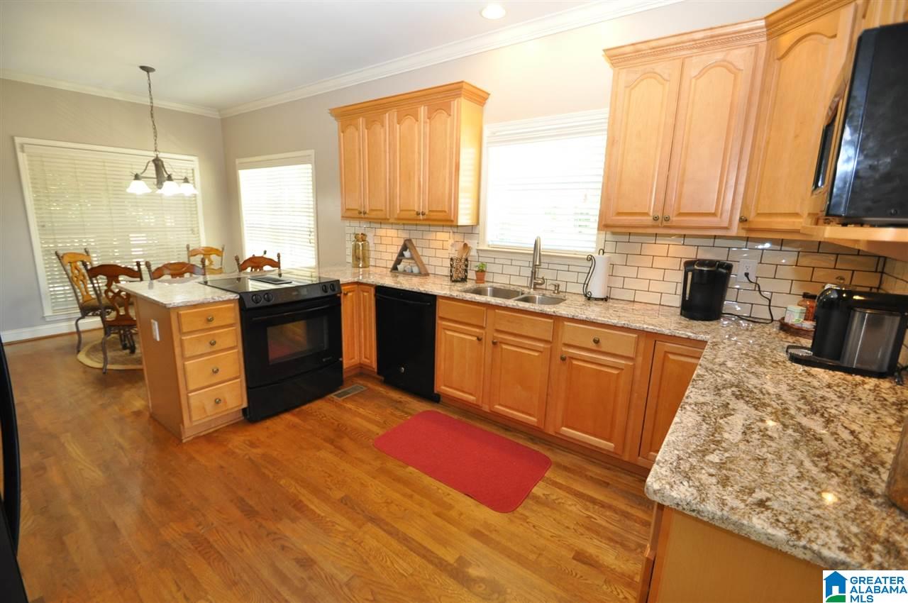 305 Lane Park Trail Alabaster, AL 35114 - Photo 3 of 14