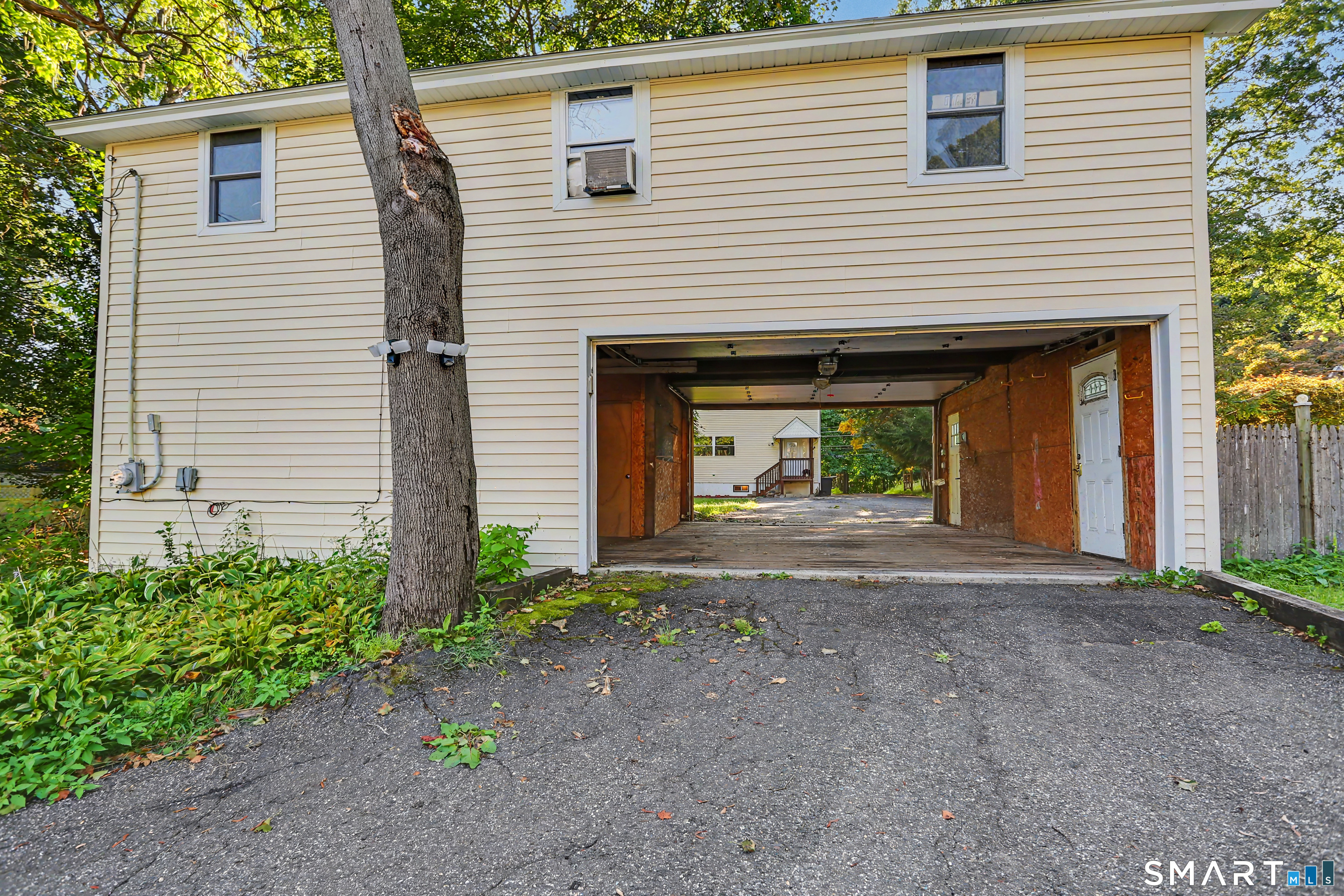 1908 Stratfield Road Fairfield, CT 06825 - Photo 38 of 40 Bennett Street Access