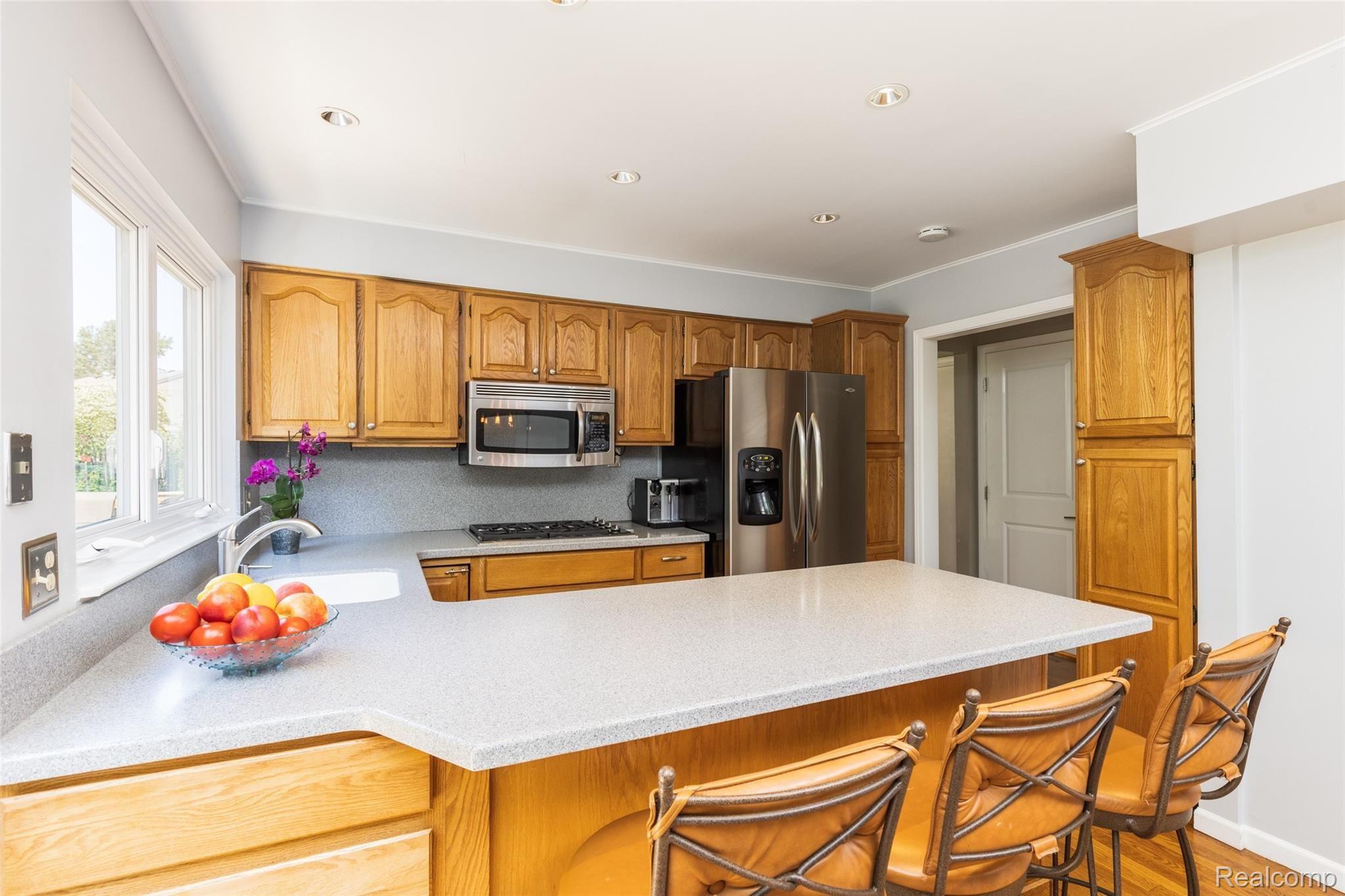 1295 Barneswood Lane Rochester, MI 48306 - Photo 10 of 31 10-Kitchen with ample storage and counter space.jpg