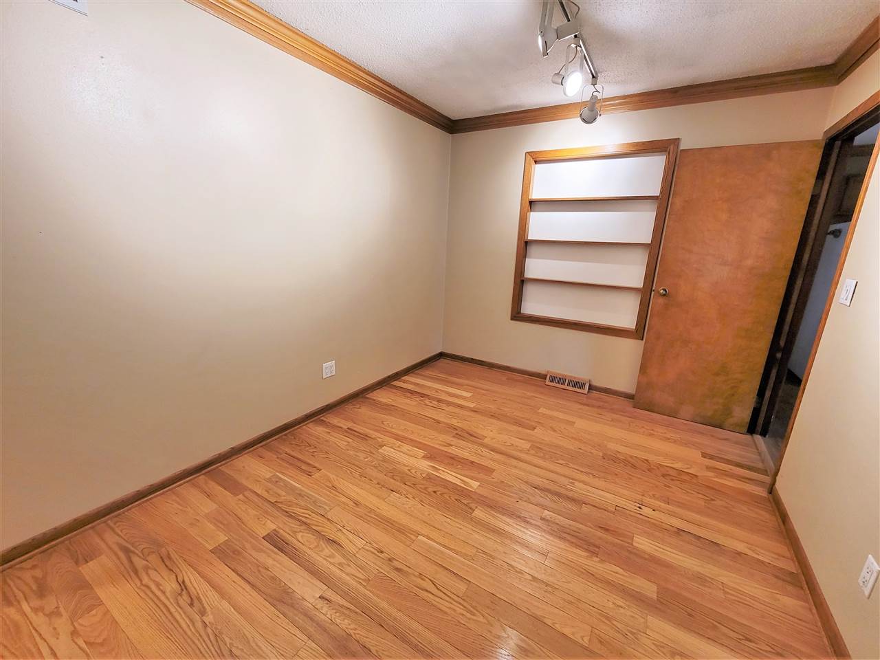 8478 Vicki Road Rockford, IL 61108 - Photo 6 of 33 Gallery Image 6